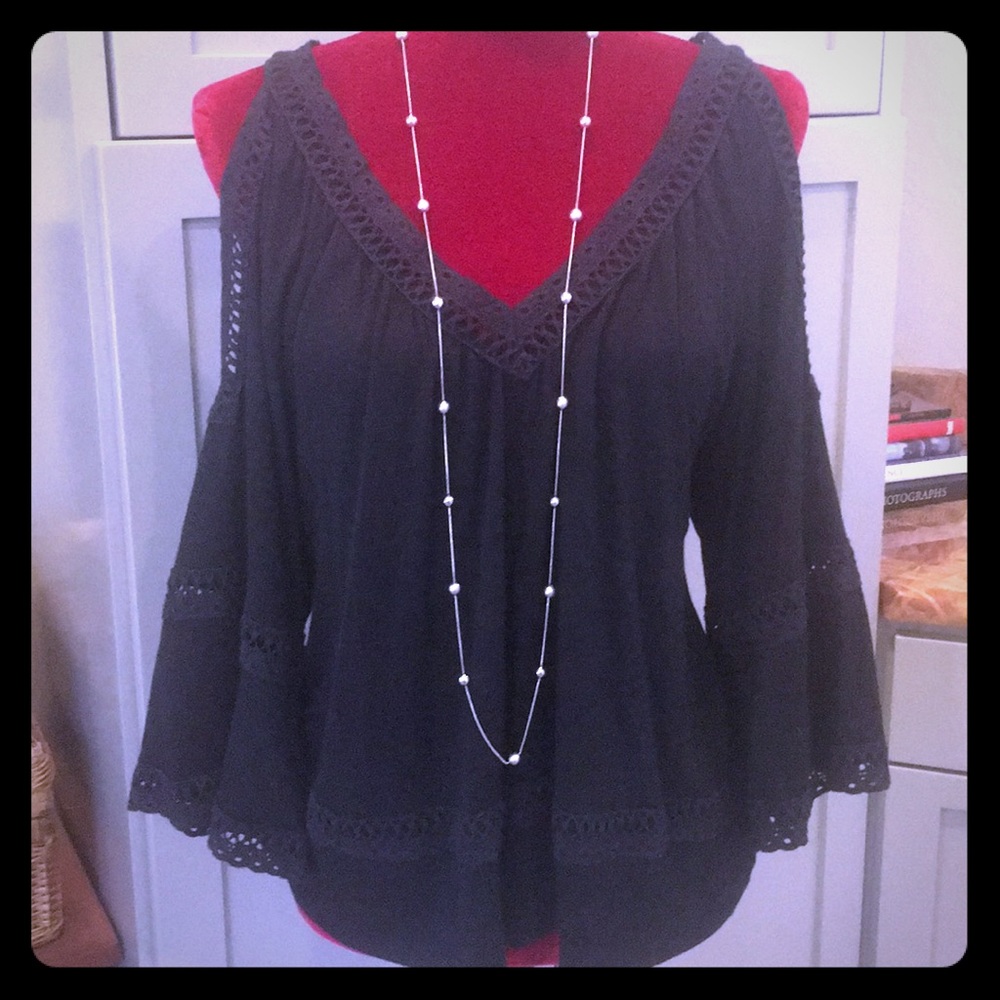 Venus cold shoulder lace lined top